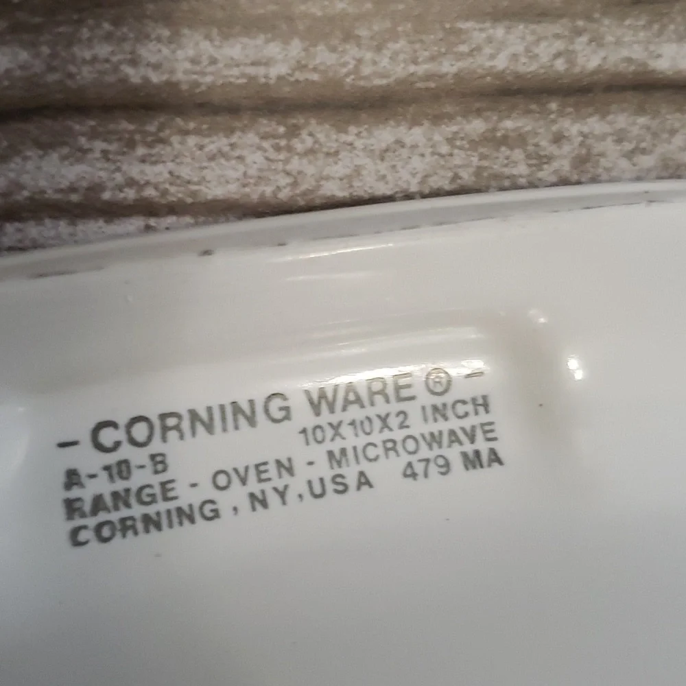 Corning ware vintage wildflower print casserole with lid